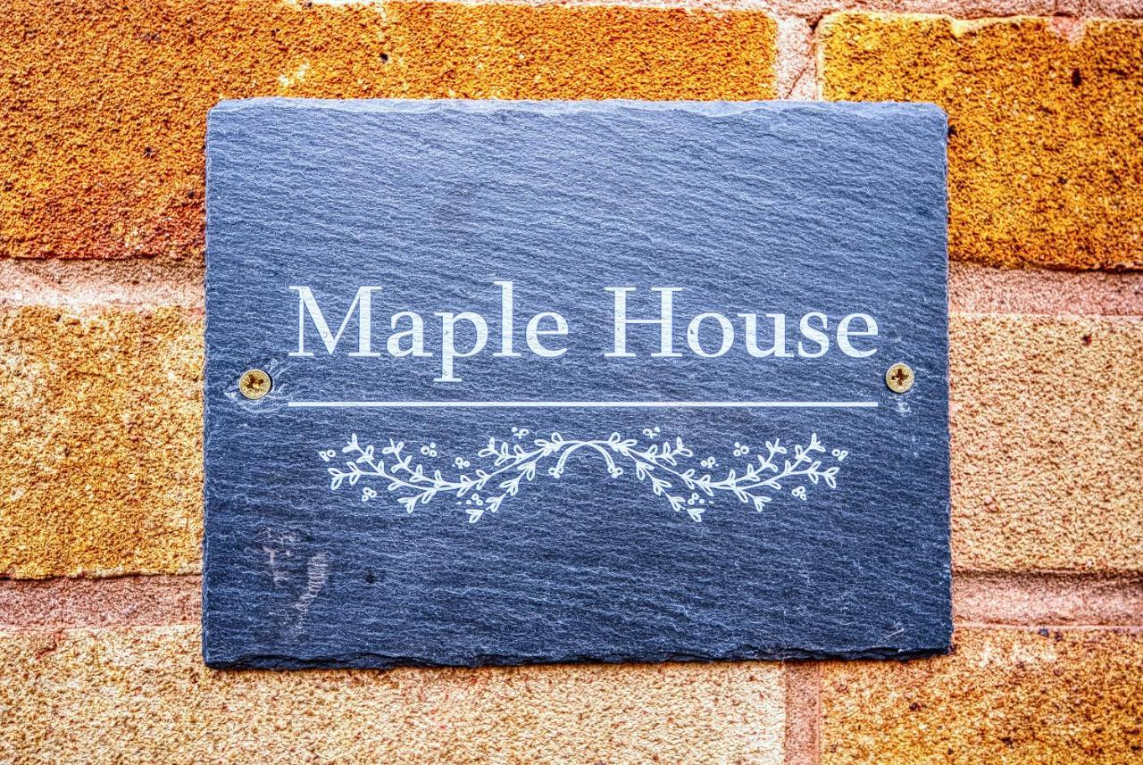 Elegant 5 Bed House - Sleeps 9, Central Solihull, Nec, Jlr, Hs2, Resorts World, Airport Business And Leisure Stays, Exterior photo